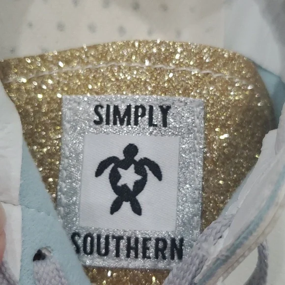 Simply Southern Shoes Size 8 - Picture 5 of 7